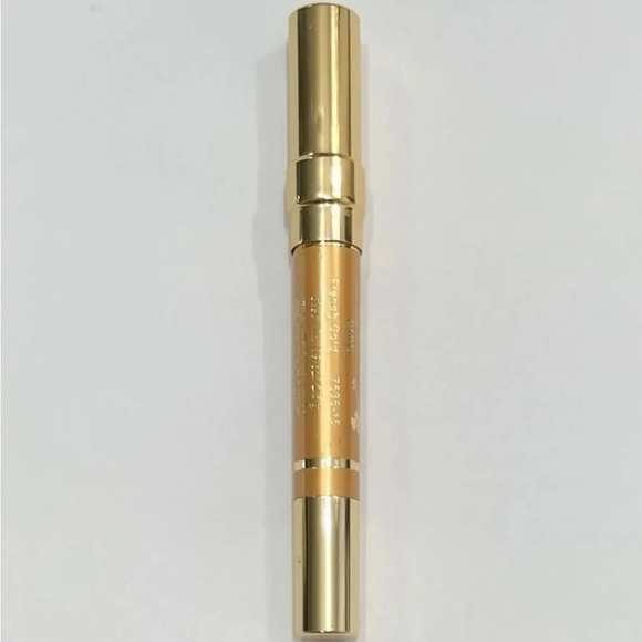 Lancôme French Gold Waterproof Eyeshadow Crayon - Picture 1 of 1